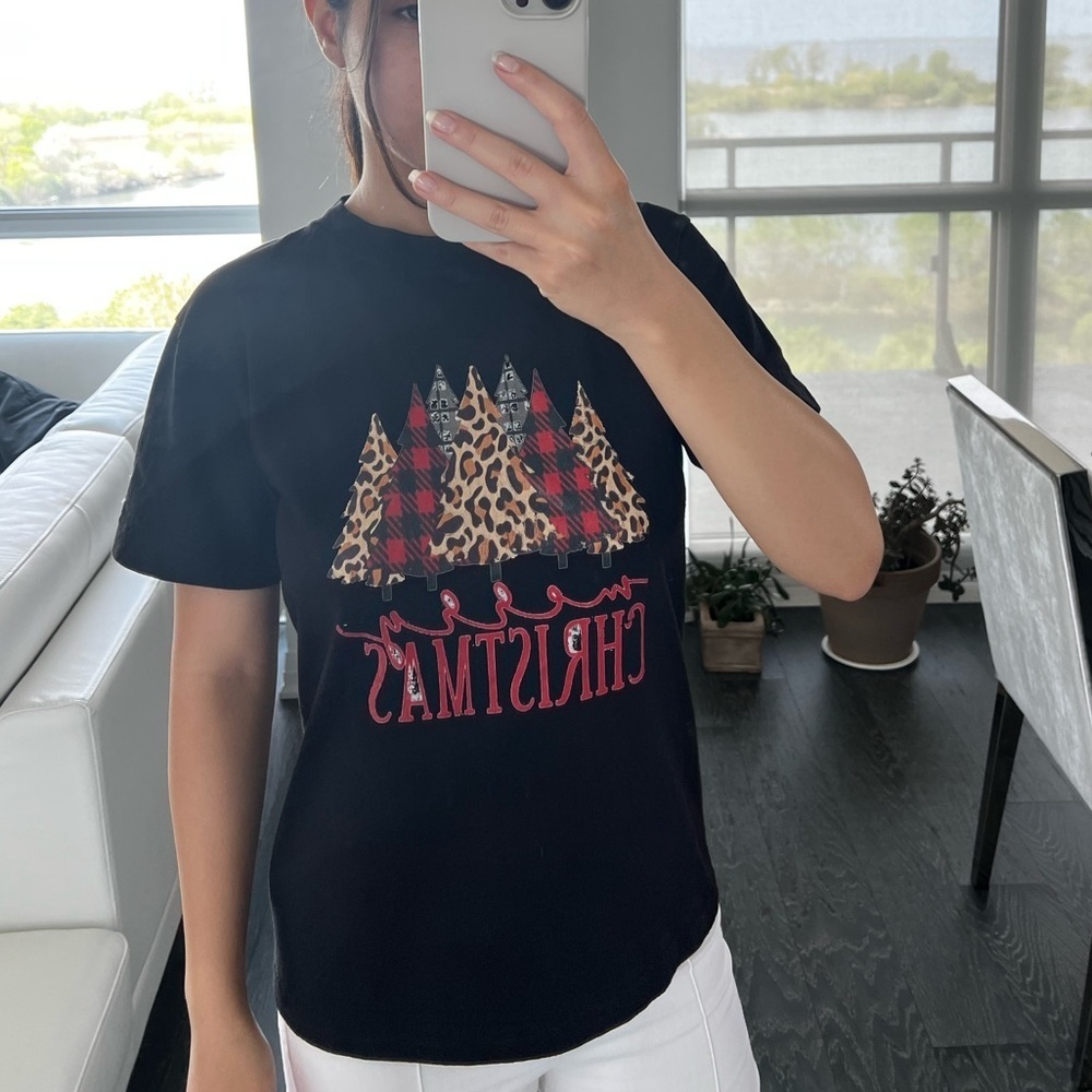 Christmas baby tee women  T-shirt